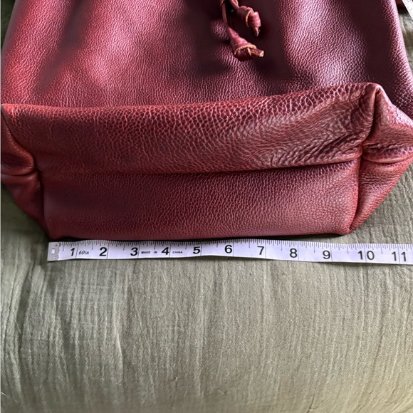 Portland Leather Brown Bucket Bag - Picture 8 of 9